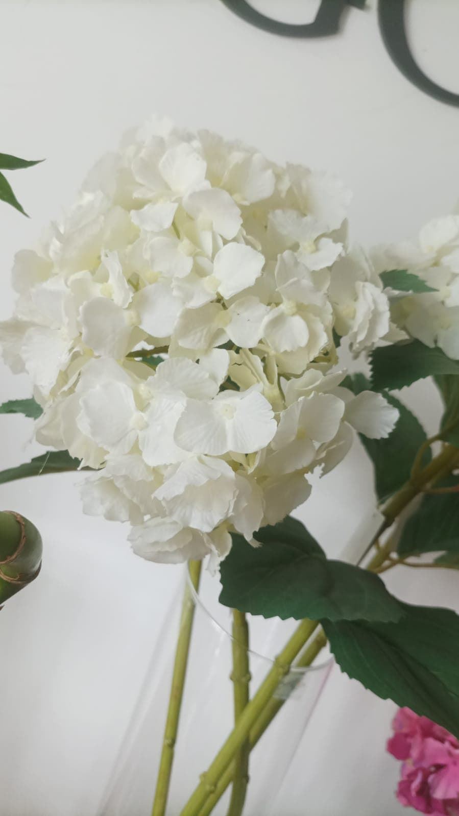 Flor blanca de tela - Imagen 1