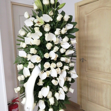 Palma de defunción en tonos blancos - Imagen 1