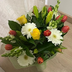 Ramo de flores variado - Imagen 1