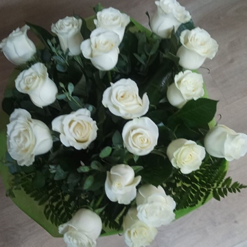 Ramos de 18 rosas blancas - Imagen 1